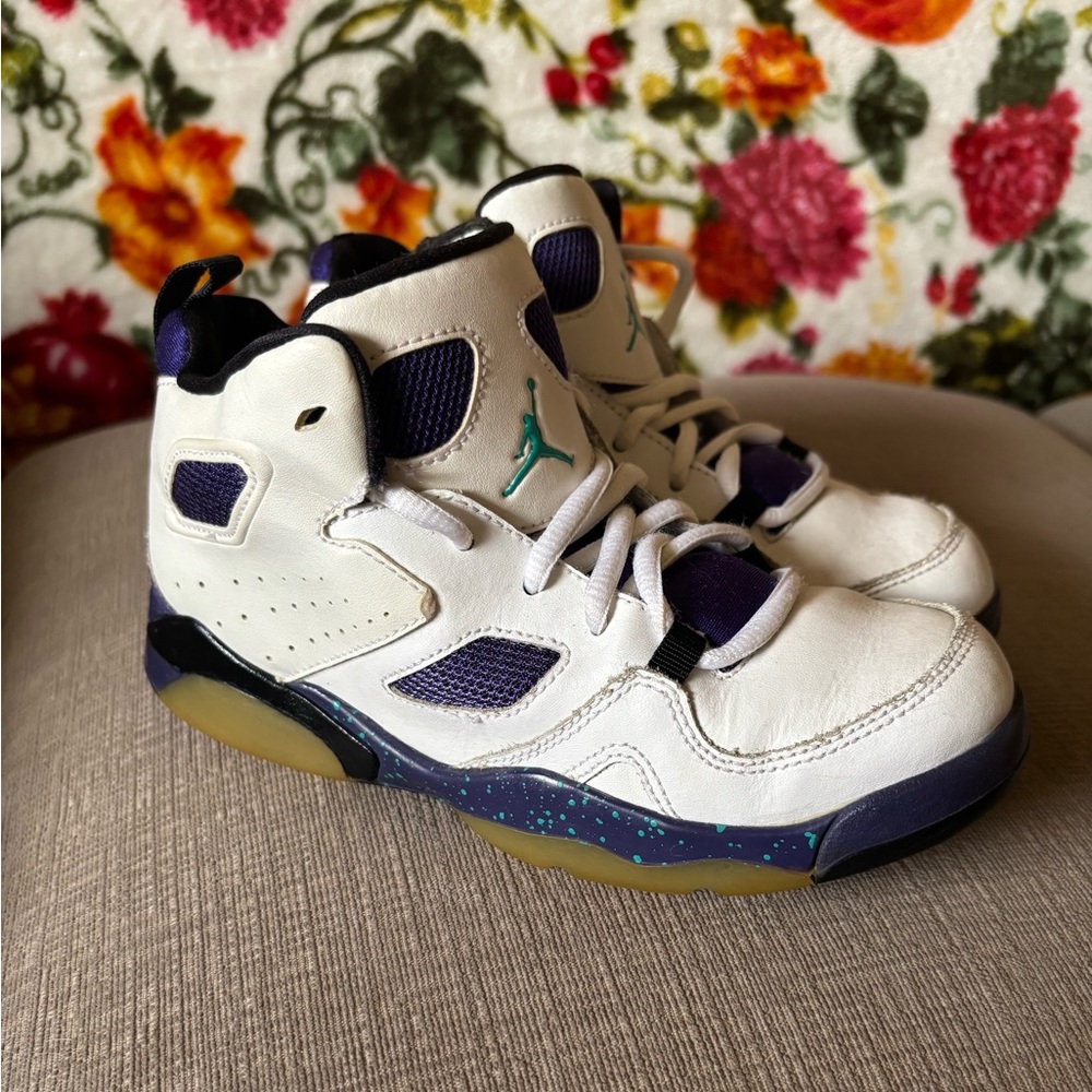 Jordan Flight Club 91 Lagoon Grape size 1 youth